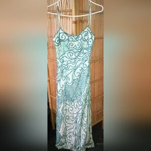Elegant Green Swirl Pattern Dress